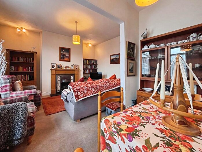 2 Bedroom Flat For Sale In Hyde Street, South Shields, NE33