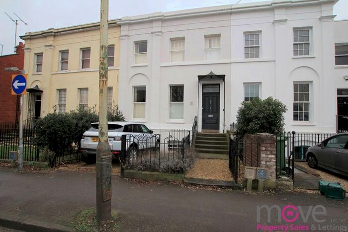 2 Bedroom Flat To Rent In Hewlett Road, Cheltenham, GL52
