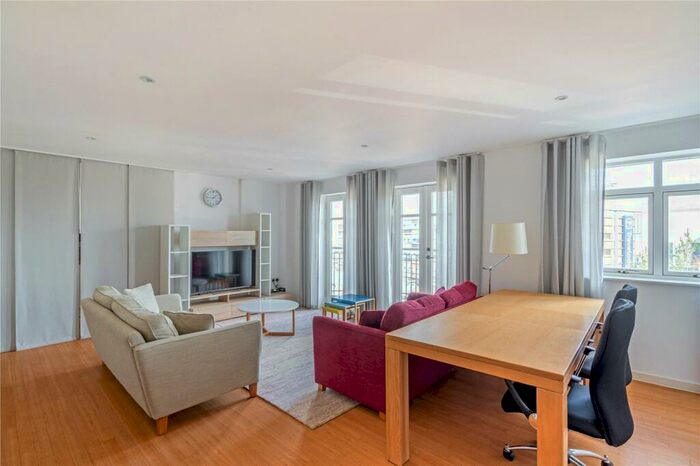 2 Bedroom Flat To Rent In The Belvedere, Homerton Street, Cambridge, CB2