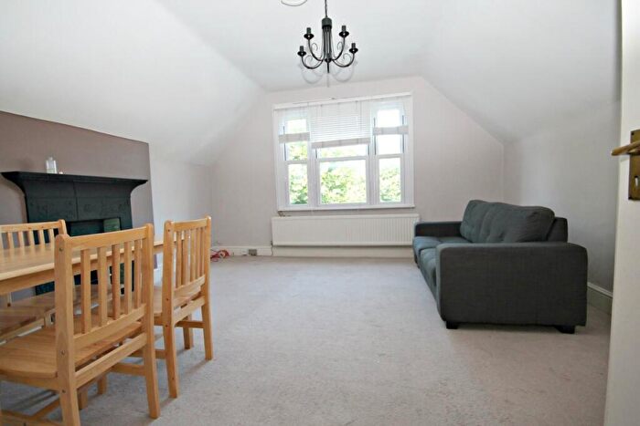 2 Bedroom Flat To Rent In Staverton Road, Willesden Green, NW2