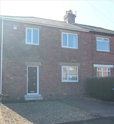 3 Bedroom Semi-Detached House For Sale In Rose Avenue, Cramlington, NE23