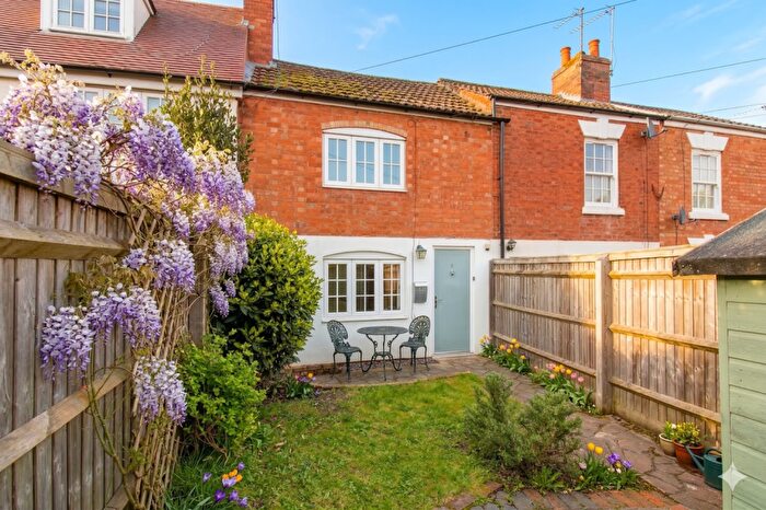 1 Bedroom Terraced House For Sale In Hammonds Terrace, Kenilworth, Warwickshire, CV8