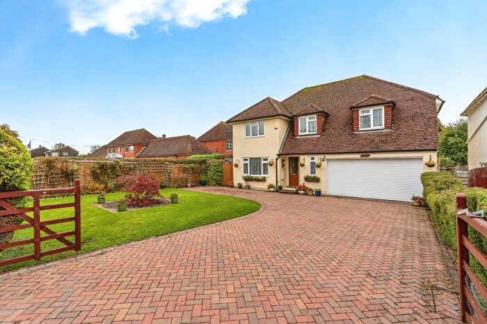 4 Bedroom Detached House For Sale In Winsor Road, Winsor, Southampton, Hampshire, SO40