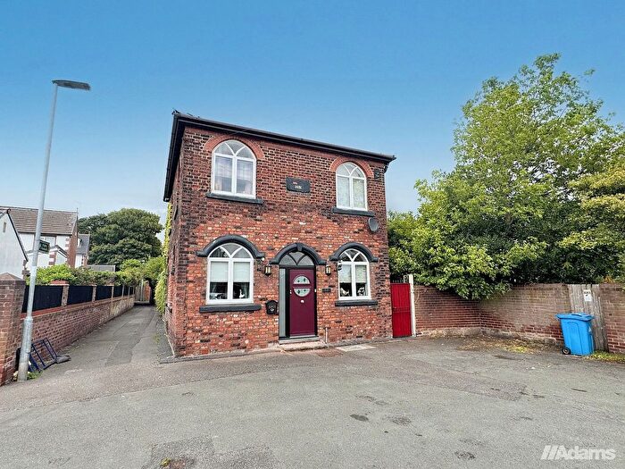 3 Bedroom Detached House For Sale In Marsh Hall Pad, Farnworth, Widnes, WA8