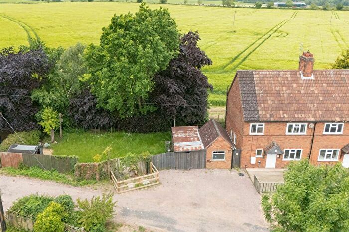 3 Bedroom Semi-Detached House For Sale In Uppingham Road, Skeffington, LE7