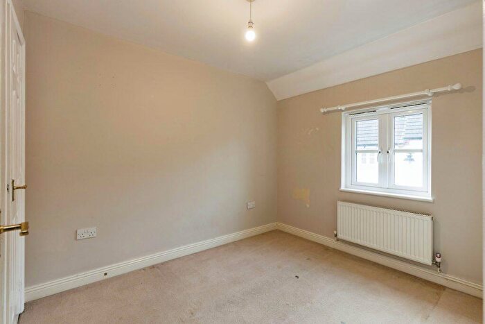 2 Bedroom Semi-Detached House For Sale In Ferndale Close, Gloucester, GL2