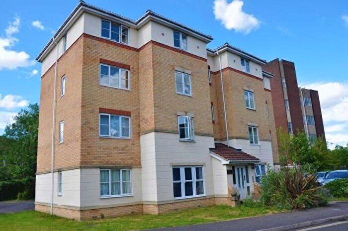 2 Bedroom Flat To Rent In Bentall Place, Andover, SP10