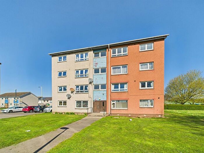 2 Bedroom Flat For Sale In Bute Drive, Perth, PH1