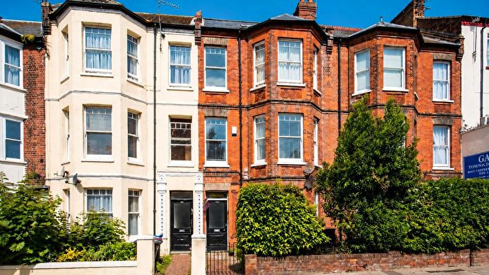 1 Bedroom Flat For Sale In Station Road, Herne Bay, CT6