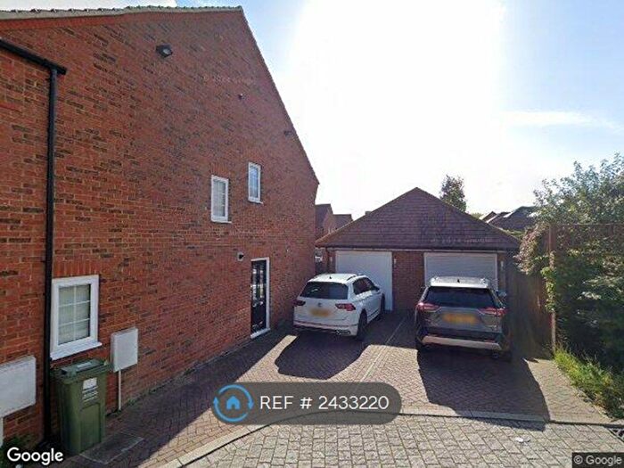 4 Bedroom Detached House To Rent In Elinor Vale, Swanscombe, DA10