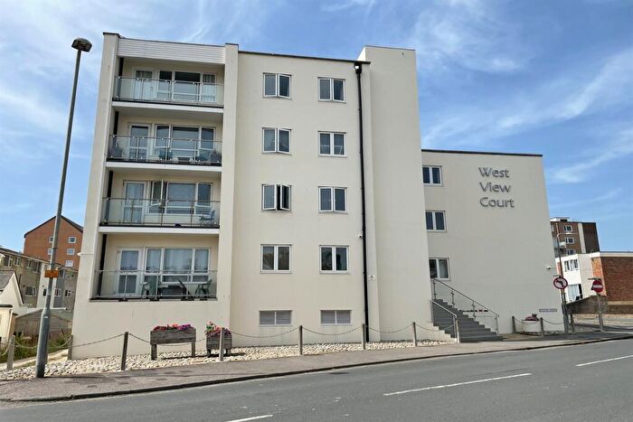 2 Bedroom Apartment To Rent In West View Court, Steyne Road, BN25