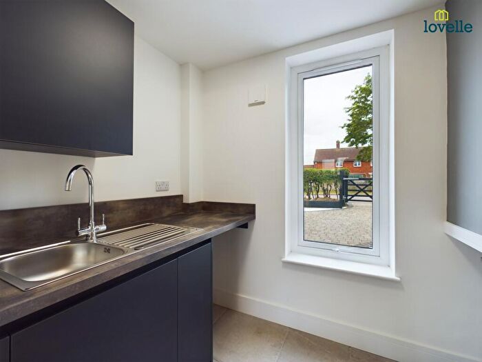 5 Bedroom Detached House For Sale In Thornton Road, North Owersby, LN8
