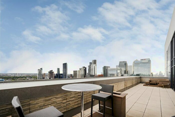 2 Bedroom Flat To Rent In Horizons Tower, Yabsley Street, London, E14
