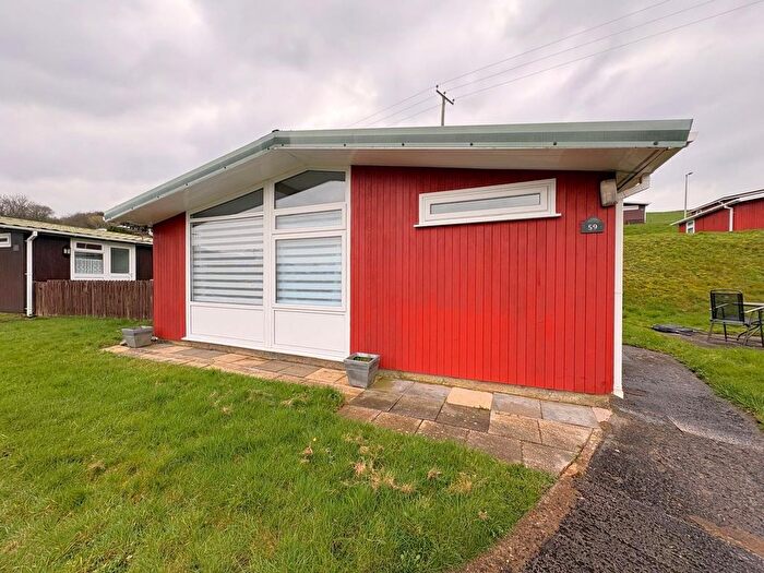 2 Bedroom Chalet For Sale In Llangain, Carmarthen, SA33