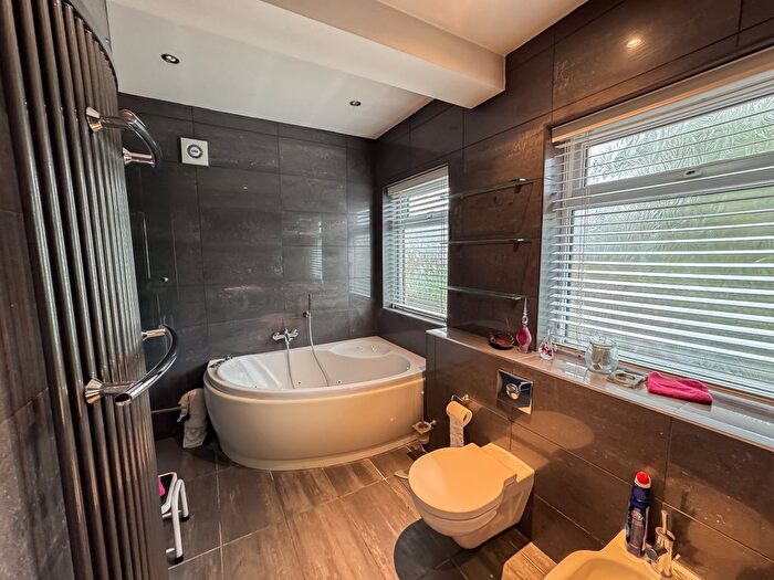 3 Bedroom Semi-Detached House To Rent In Caterham Avenue, Clayhall, Ilford, IG5