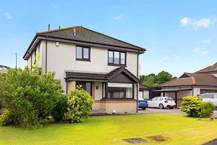 4 Bedroom Detached House For Sale In Flures Place, Erskine, PA8