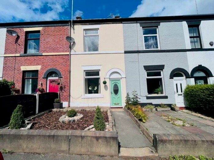 2 Bedroom Terraced House To Rent In Walshaw Road, Bury, BL8
