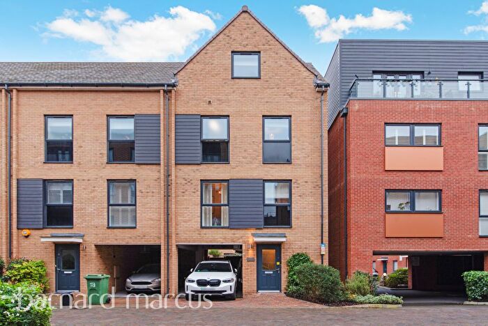 4 Bedroom Property To Rent In Angora Close, Wallington, SM6