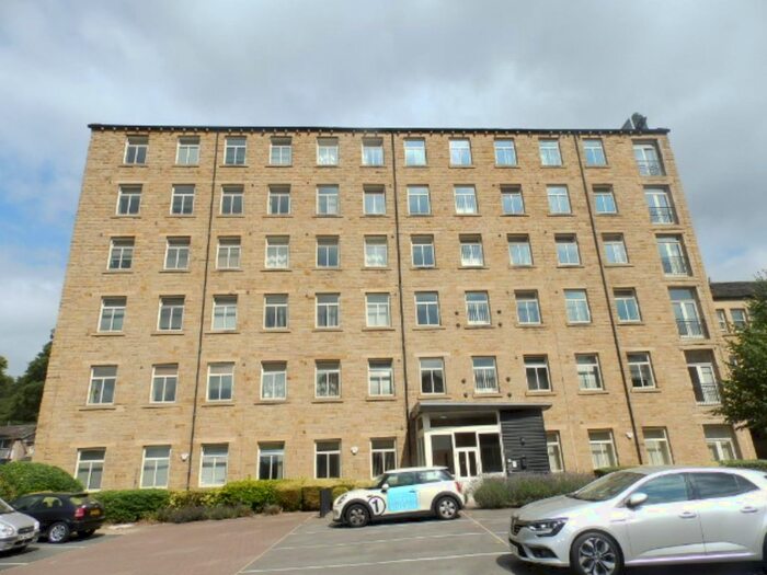 1 Bedroom Flat To Rent In Textile Street, Dewsbury, West Yorkshire, Uk, WF13