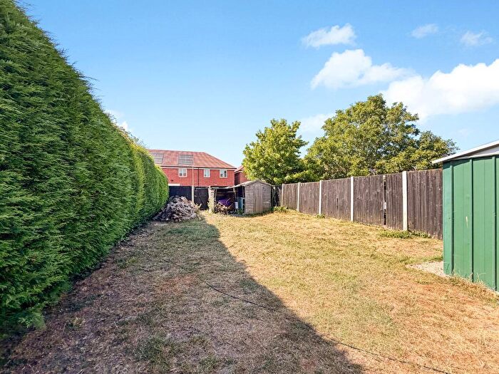 3 Bedroom End Of Terrace House For Sale In Cornwallis Avenue, Aylesham, Canterbury, Kent, CT3