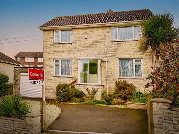 3 Bedroom Detached House For Sale In Everest Road, Weymouth, DT4