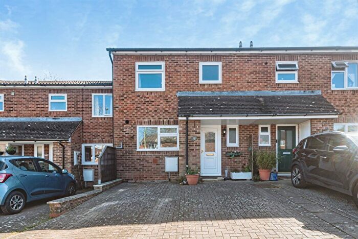 3 Bedroom Terraced House For Sale In Bernstein Road, Basingstoke, RG22