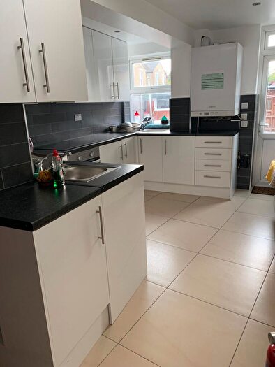 5 Bedroom Terraced House To Rent In Broad Lane, London, N15