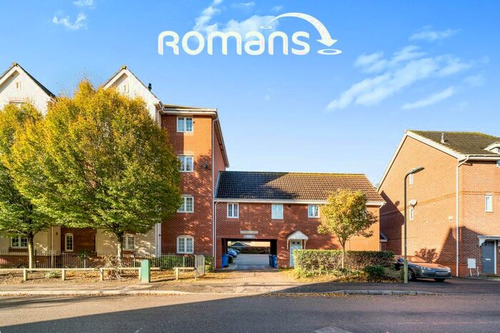 2 Bedroom Apartment To Rent In Woodland Walk, GU12