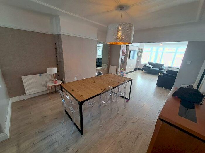 3 Bedroom Semi Detached House For Sale In Southport Road, Bootle, L20