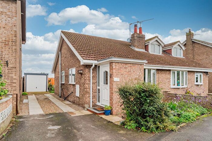 2 Bedroom Semi-Detached Bungalow For Sale In St. Marys Avenue, Hemingbrough, Selby, YO8