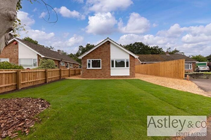 3 Bedroom Bungalow For Sale In Patricia Avenue, Horstead, Norwich, NR12