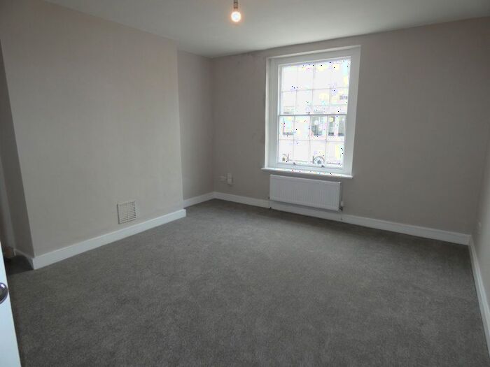 2 Bedroom Flat To Rent In Portland Street, Cheltenham, GL52