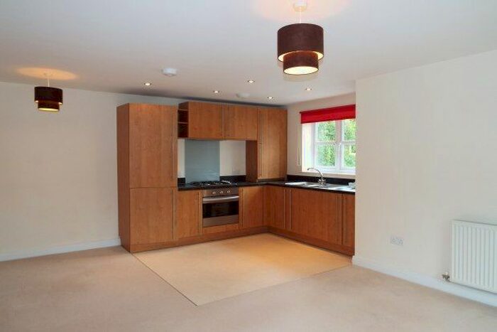 2 Bedroom Flat To Rent In Quarry Hill, Tamworth, B77