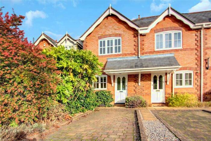 2 Bedroom Terraced House To Rent In Old Mill Court, Twyford, Berks, RG10