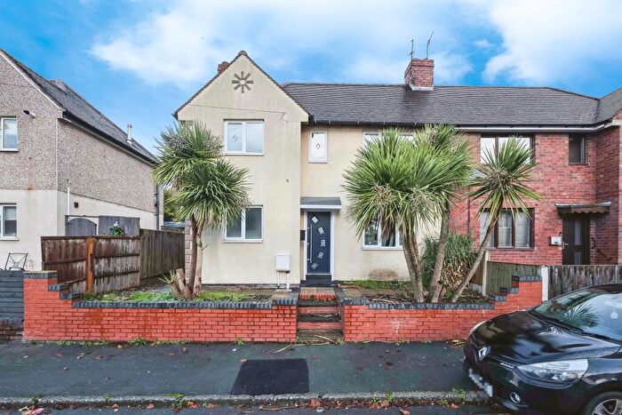 3 Bedroom Semi Detached House For Sale In Leys Crescent, Brockmoor, Brierley Hill, DY5