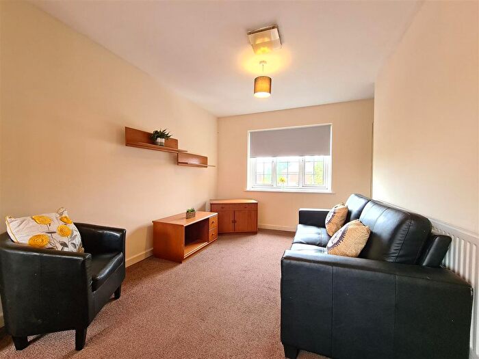3 Bedroom Flat To Rent In B Milton Road, Cambridge, CB4