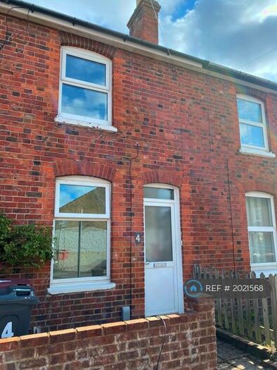 3 Bedroom Terraced House To Rent In York Road, Reading, RG1