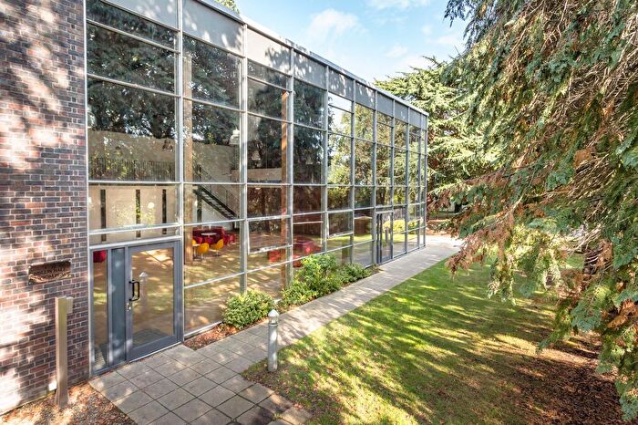 1 Bedroom Flat To Rent In Nellis Hall, Hatfield Road, St. Albans, Hertfordshire, AL1