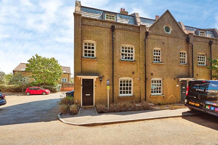 3 Bedroom End Of Terrace House For Sale In Old Station Place, Chatteris, PE16