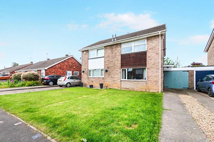 3 Bedroom Semi Detached House For Sale In Acorn Way, York, YO24