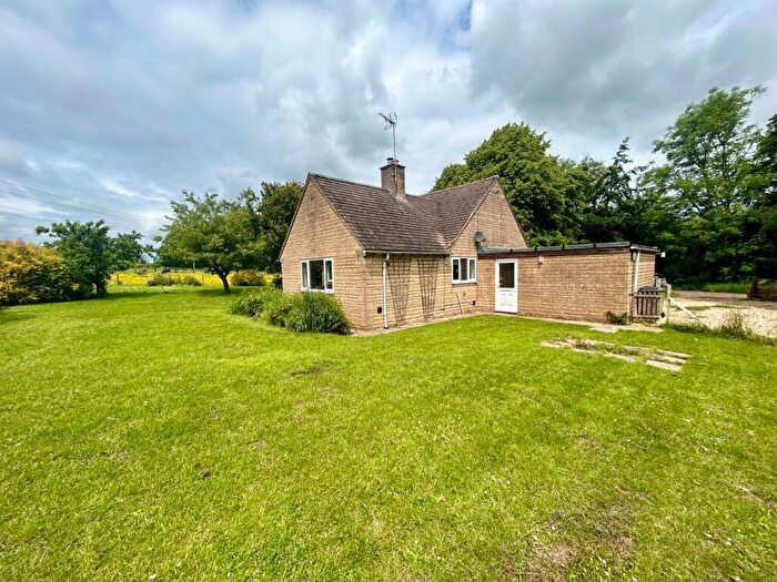 3 Bedroom Bungalow To Rent In North Cerney, Cirencester, Gloucestershire, GL7