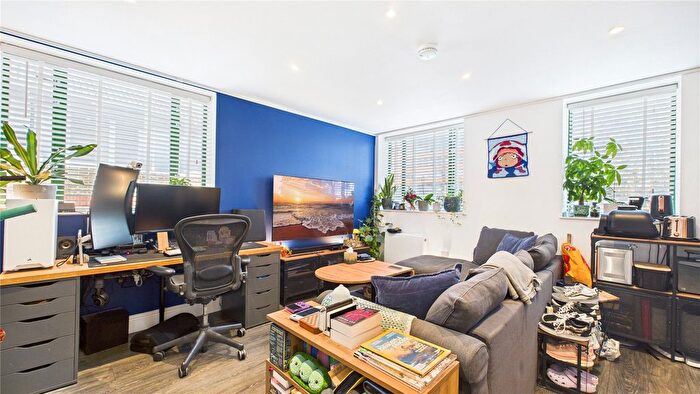 1 Bedroom Flat For Sale In Camberley, GU15