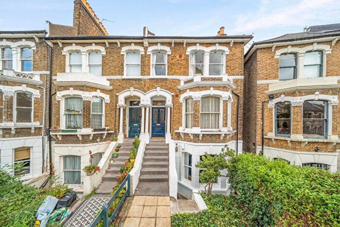 2 Bedroom Flat For Sale In Breakspears Road, London, SE4