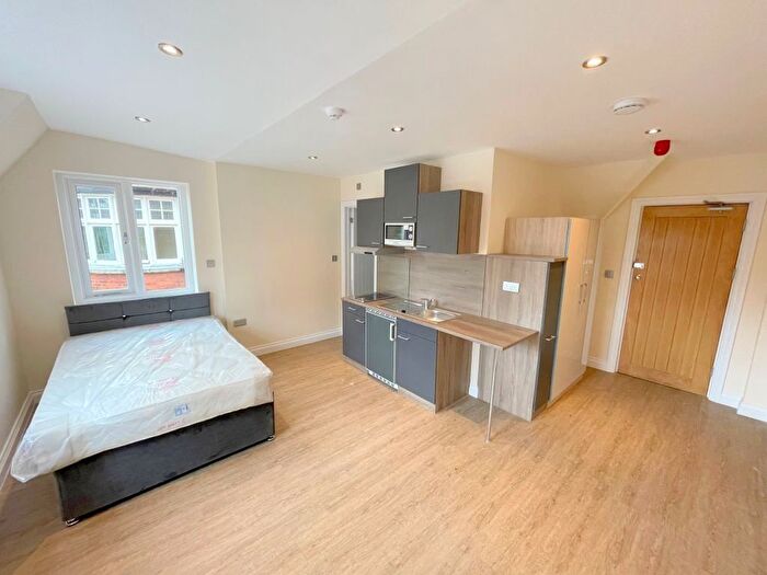 Maisonette To Rent In Upper New Walk, Leicester, LE1