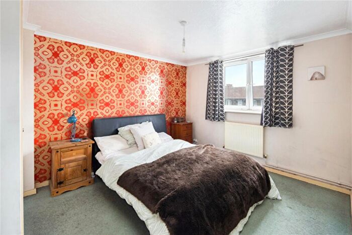 2 Bedroom Flat For Sale In Chater House, Roman Road, London, E2