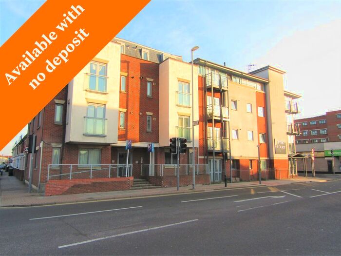 2 Bedroom Flat To Rent In Fratton Road, Portsmouth, Hampshire, PO1