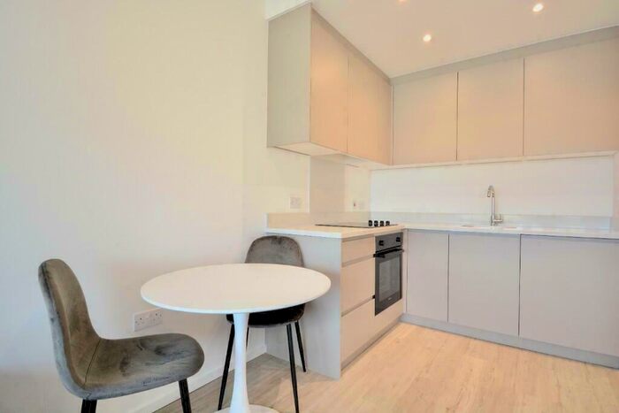 1 Bedroom Flat To Rent In Elder Gate, Central Milton Keynes, MK9