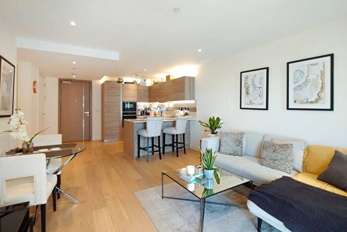 2 Bedroom Flat For Sale In Hampton Apartments, Woolwich Riverside, London, SE18