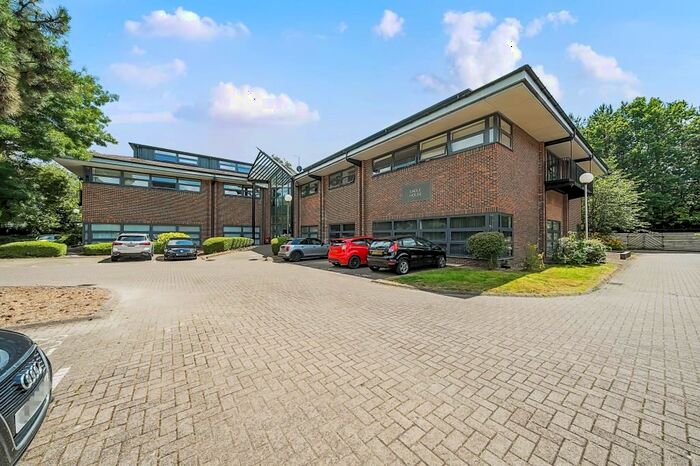 1 Bedroom Flat For Sale In Newbury, Berkshire, RG14