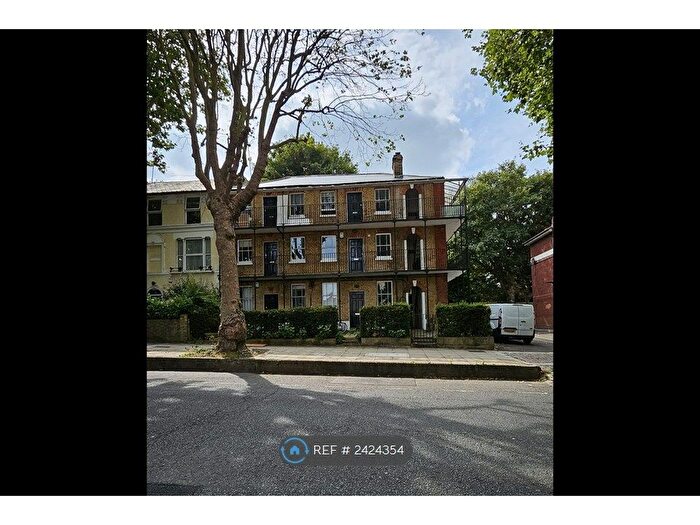 2 Bedroom Flat To Rent In North Hill, London, N6
